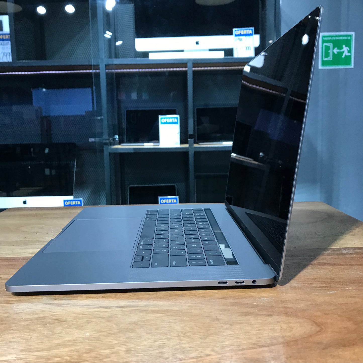 Macbook Pro 15" 2017 Touchbar (Producto Único)