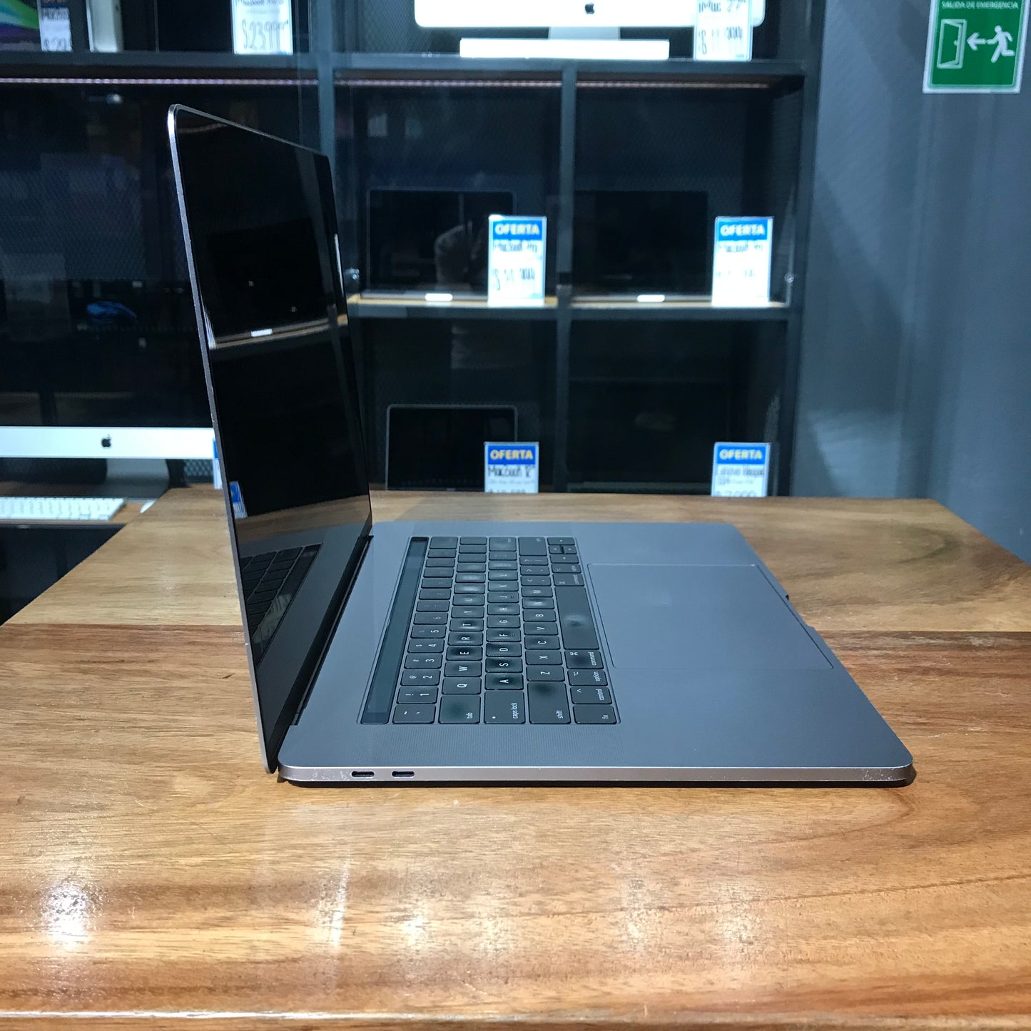 Macbook Pro "15" Touchbar 2017 (Producto Unico)
