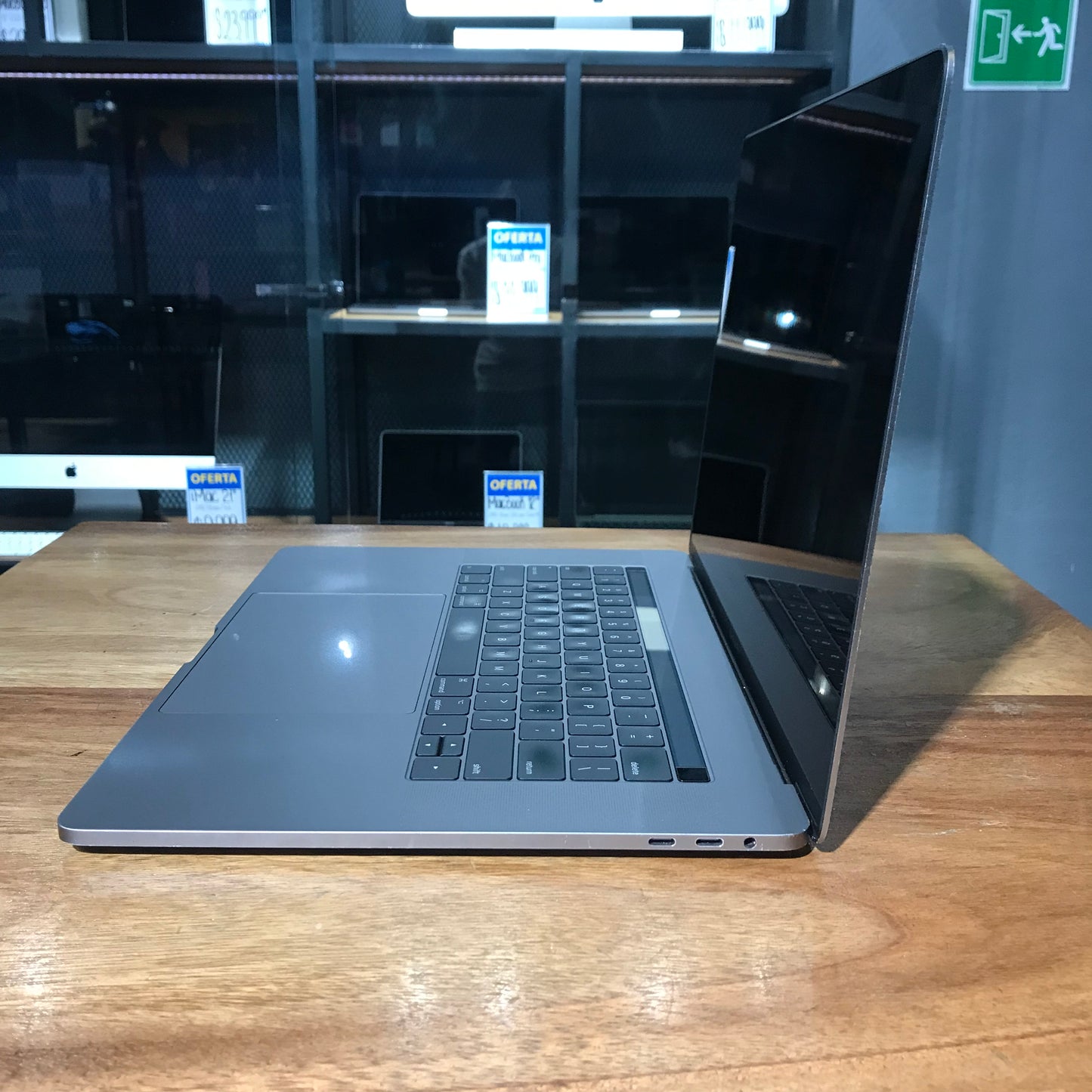 Macbook Pro "15" Touchbar 2017 (Producto Unico)