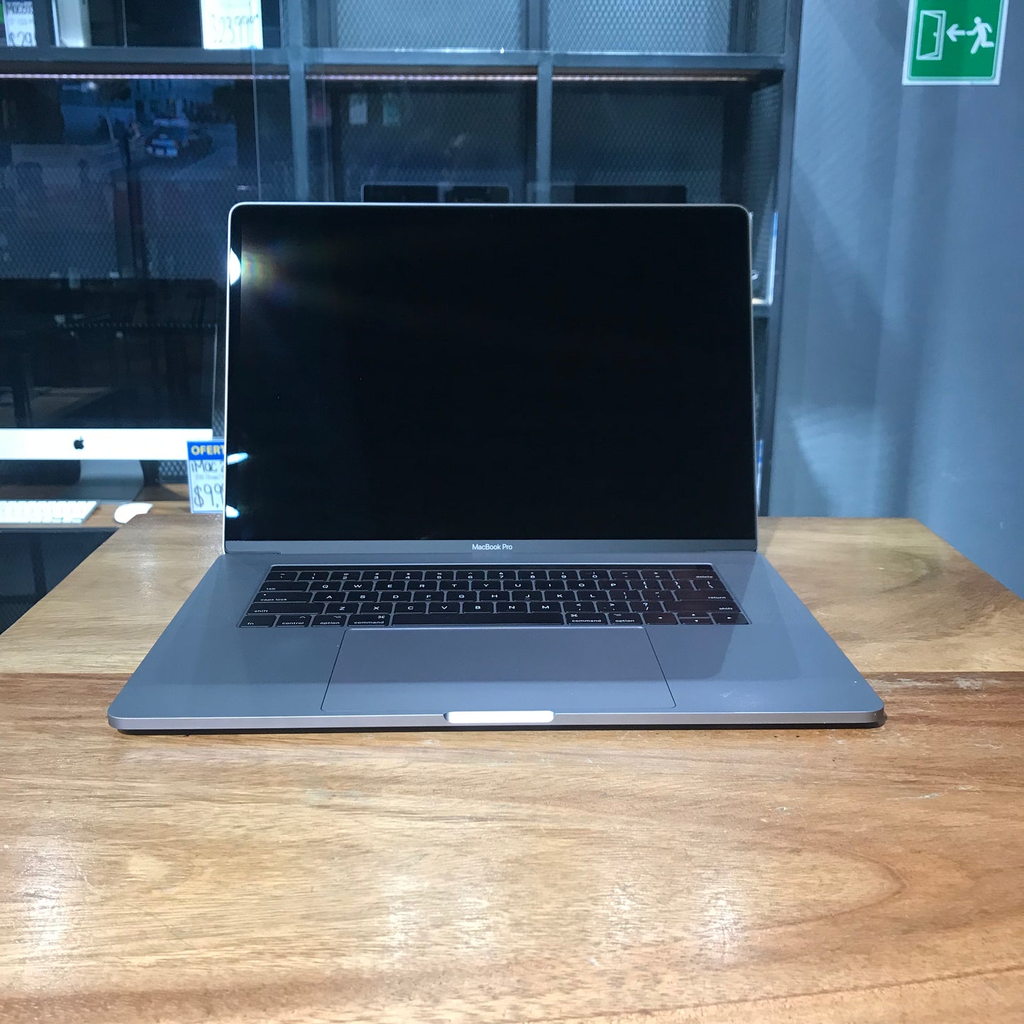 Macbook Pro 15" 2017 256gb (Producto Único)