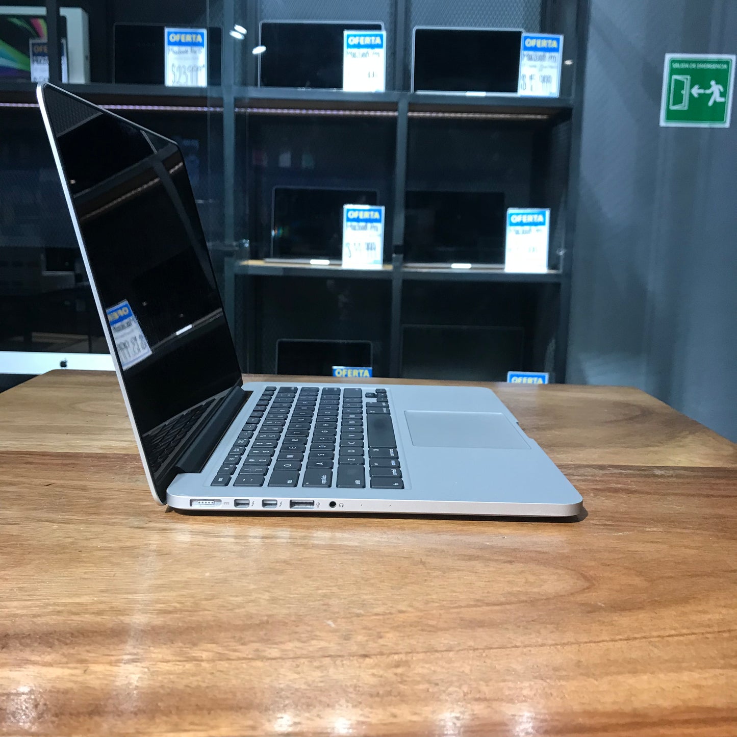 Macbook Pro 13" 2015 128gb (Producto Único)