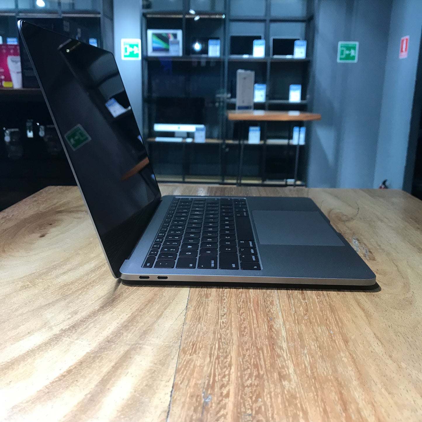 MacBook Pro 13" 128gb 2017 (Producto Único)