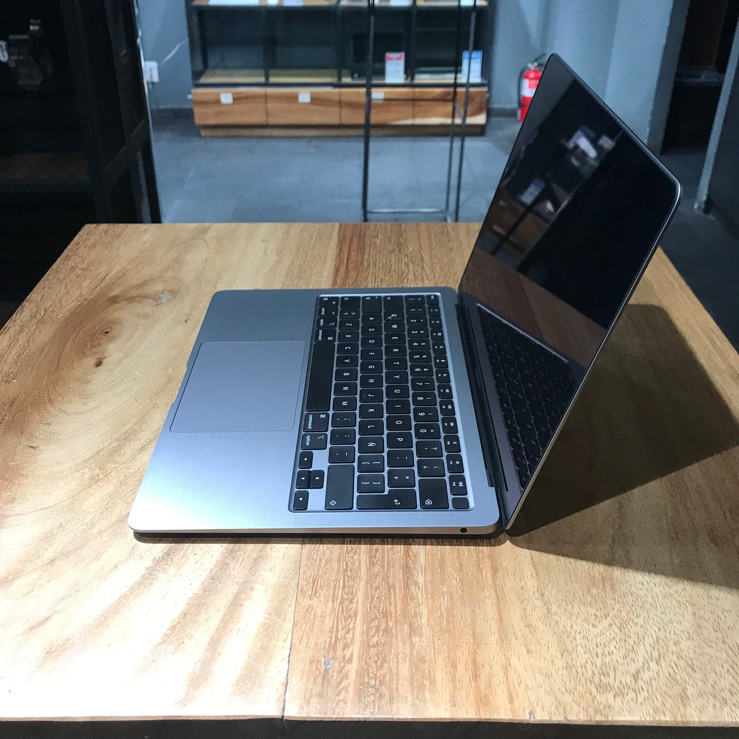 MacBook Air 13" M1 256gb 2020 (Producto Único)