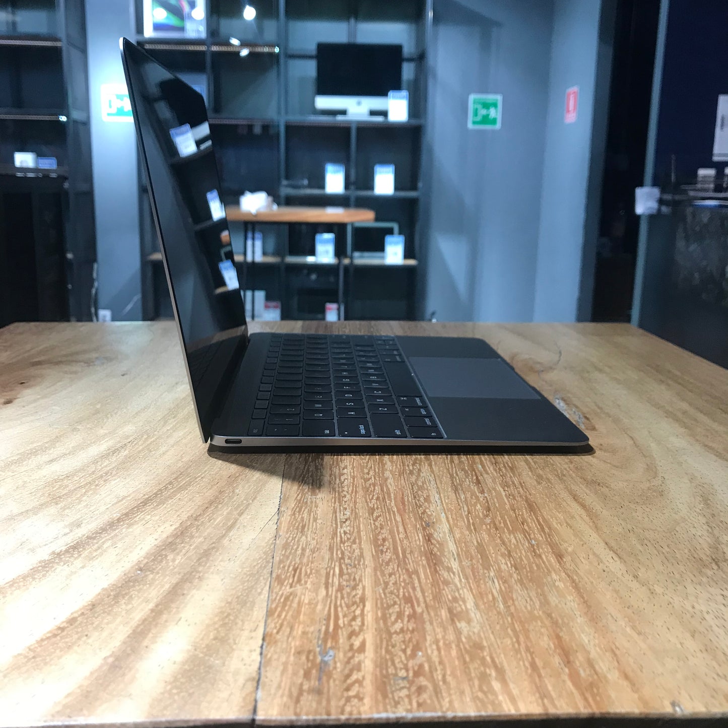 Macbook 12" 2015 (Producto Unico)