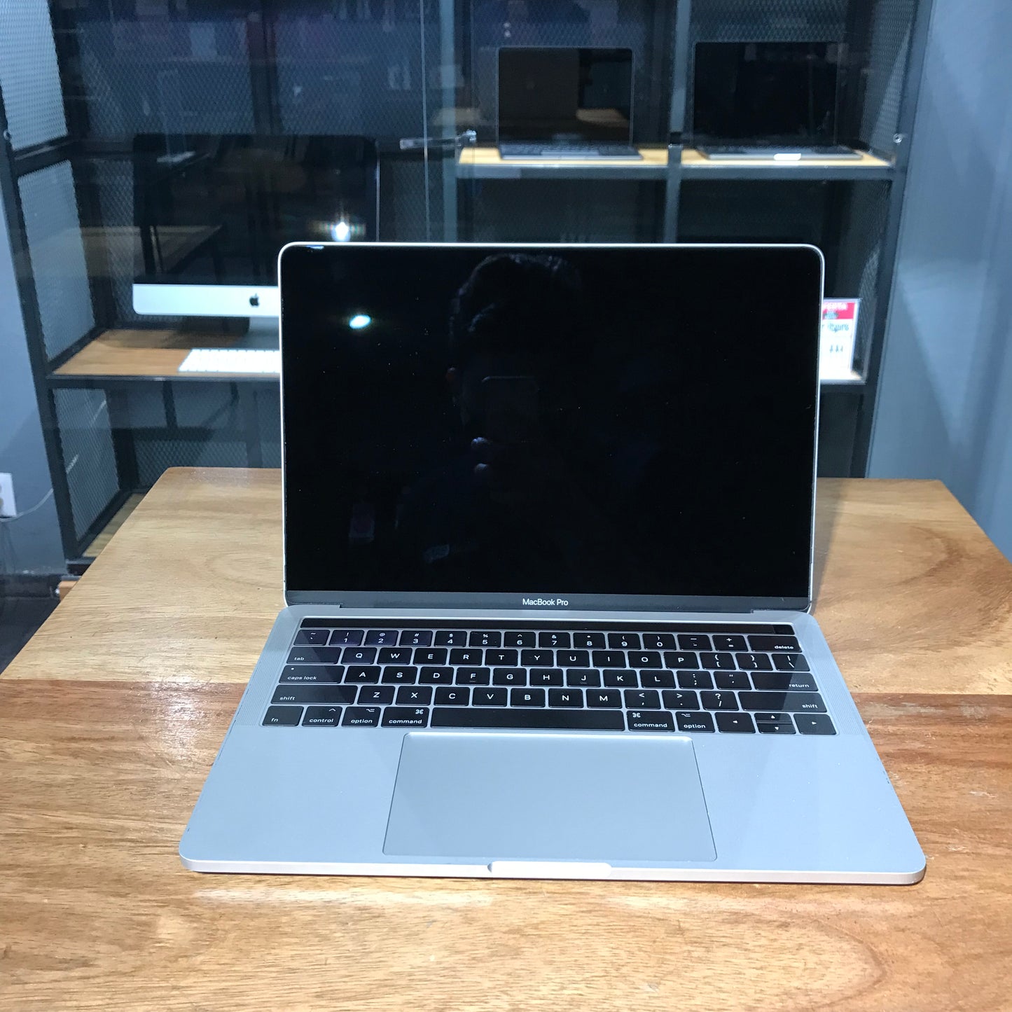 Macbook Pro "13" 2017 TouchBar (Producto Único)