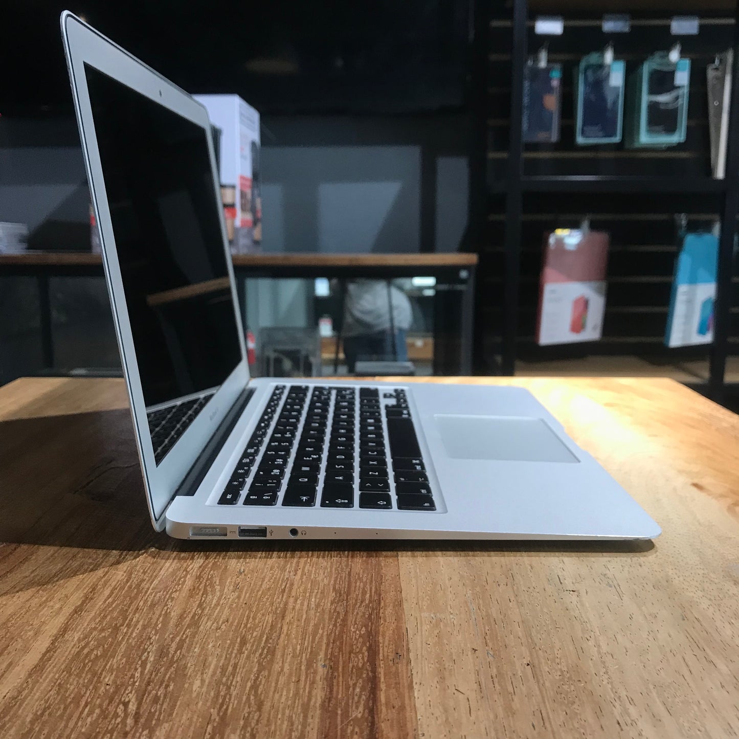 MacBook Air 13" 2015 (Producto Único)
