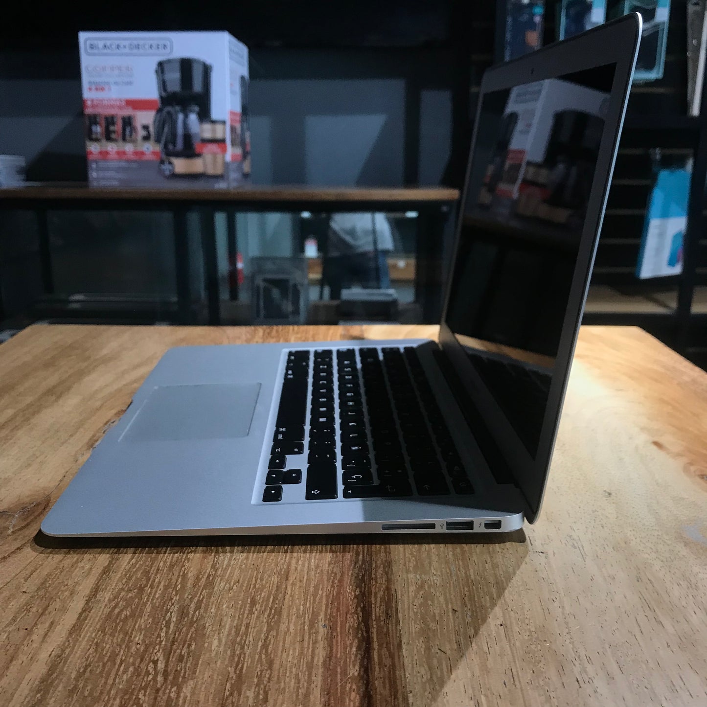MacBook Air 13" 2015 (Producto Único)