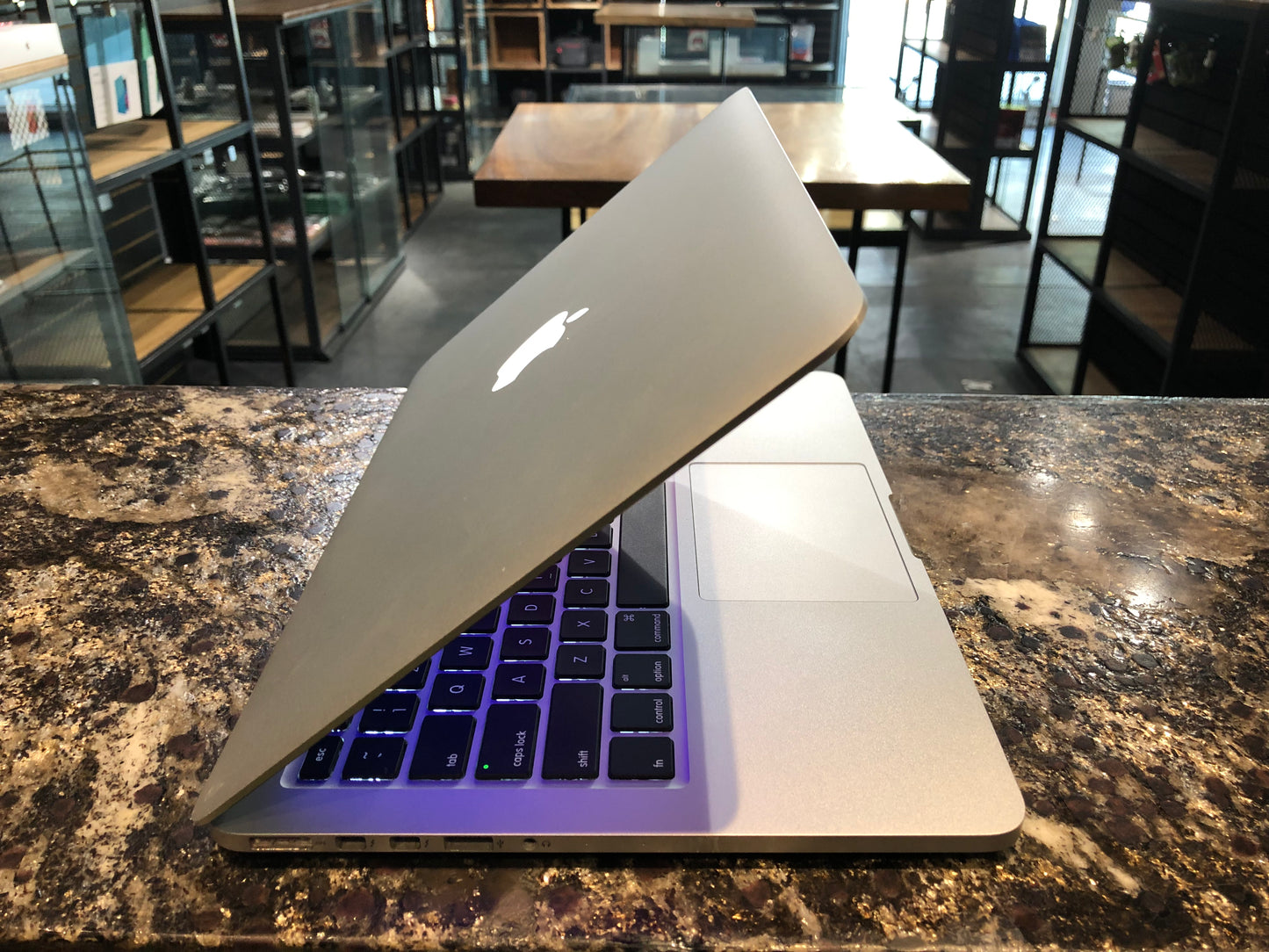 MacBook Pro 13” Retina 2015 (Producto Unico)