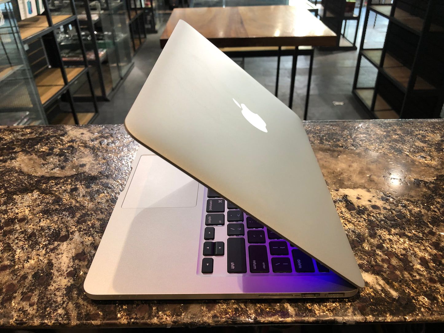 MacBook Pro 13” Retina 2015 (Producto Unico)