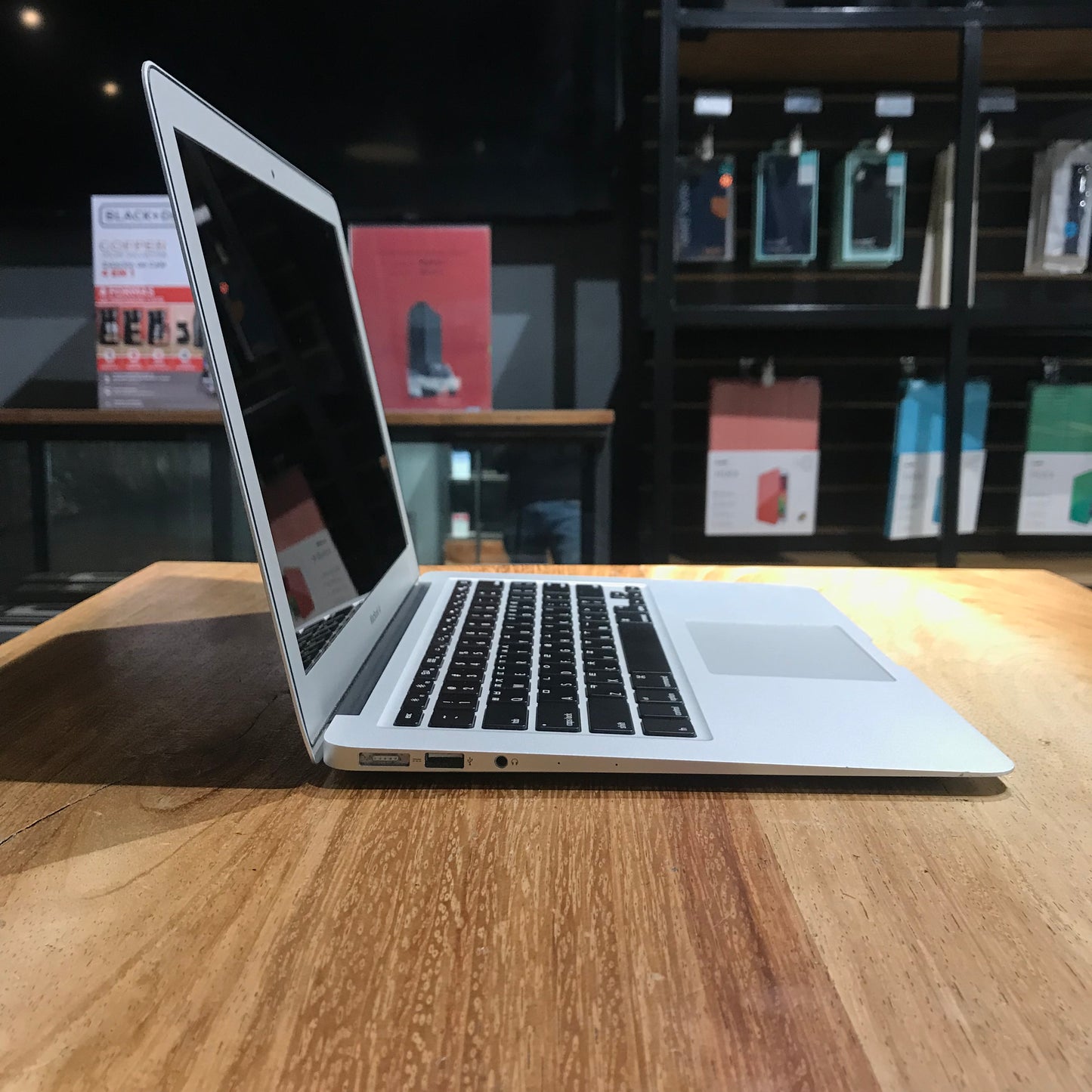 MacBook Air 13" 256gb 2015 (Producto Único)
