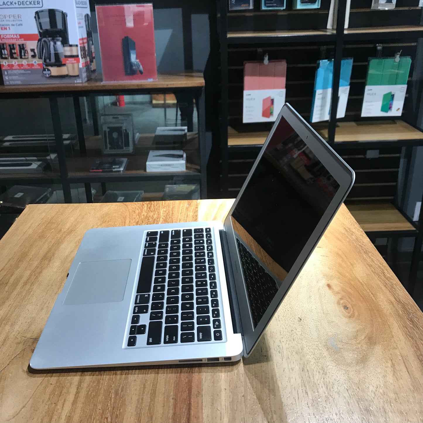 MacBook Air 13" 128gb 2015 (Producto Único)