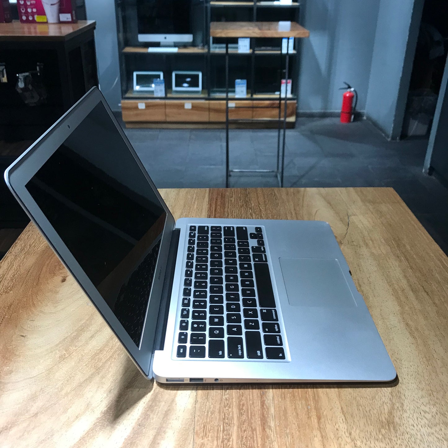 MacBook Air 13" 128gb 2015 (Producto Único)