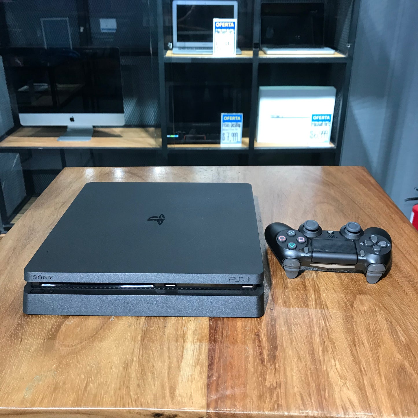 Playstation 4 Slim 1TB (Producto Único)