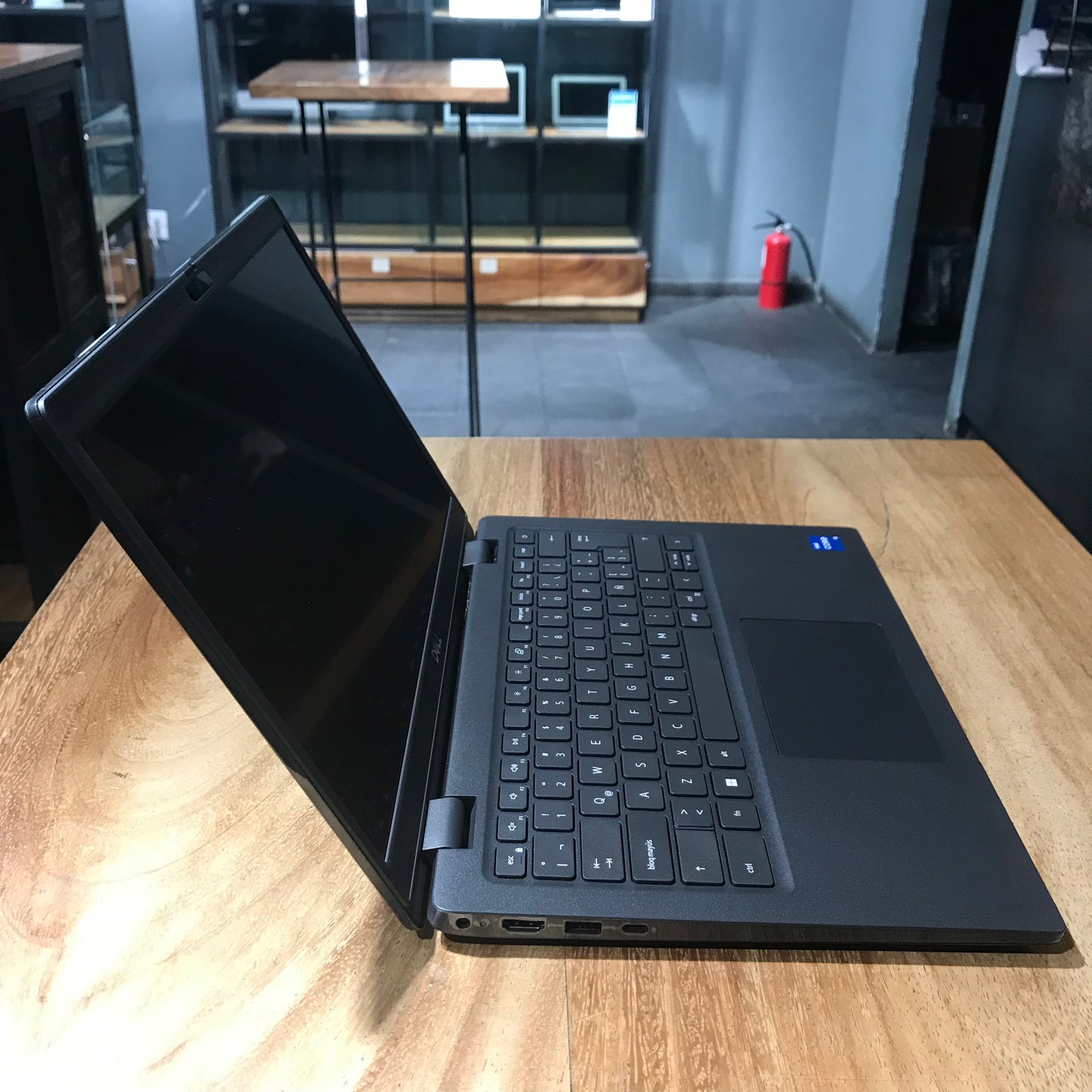 Laptop Dell Latitud 3420 (Producto Único)