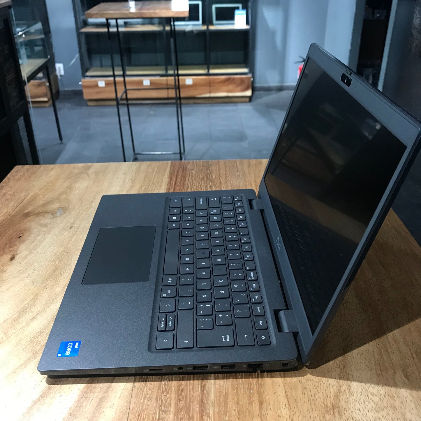 Laptop Dell Latitud 3420 (Producto Único)