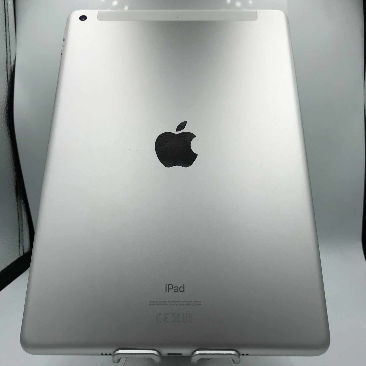 IPad 8th Generación 32GB Wi-Fi+ Cell (Producto Unico)