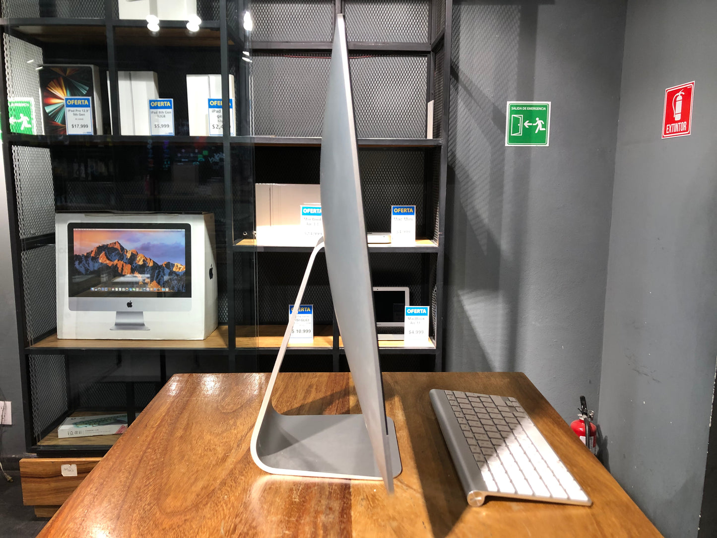 iMac 21" Late 2015 (Producto Unico)
