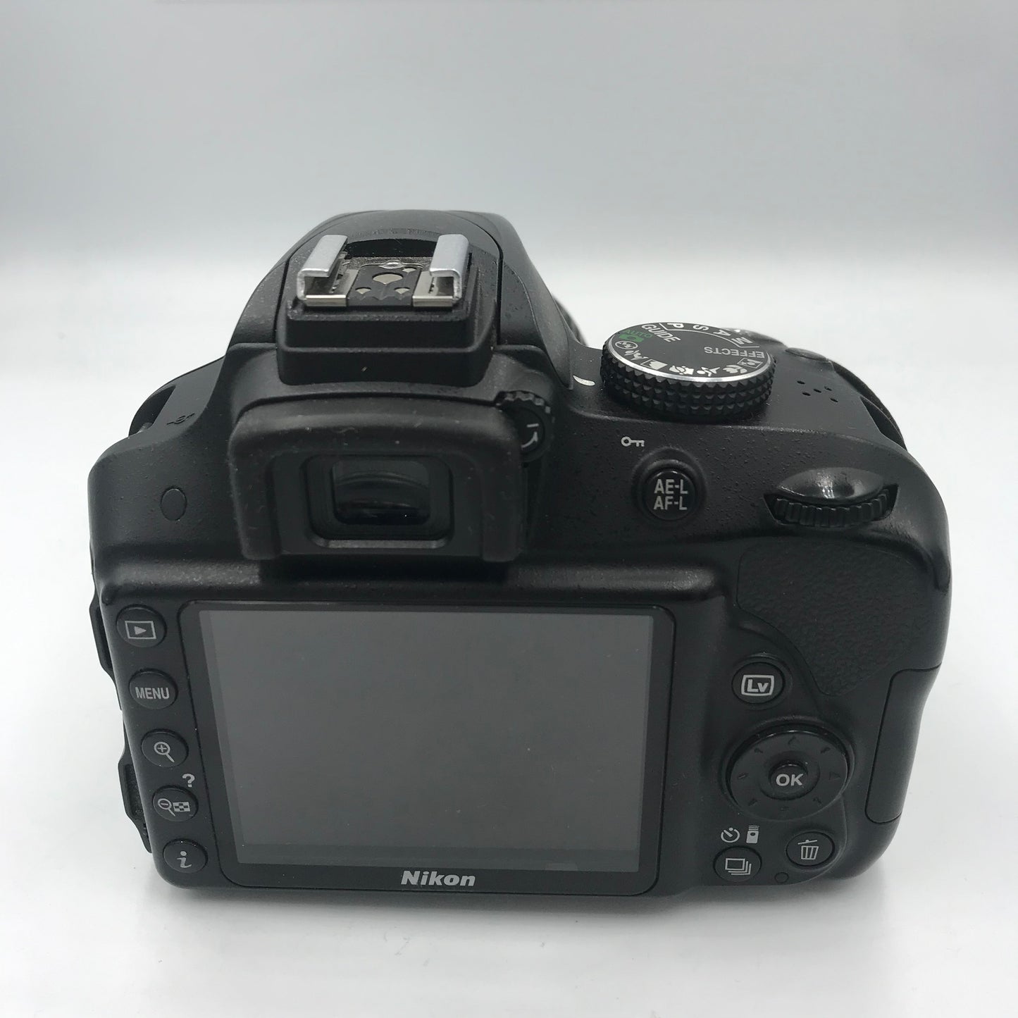Camara Nikon D3300 c/lente 18-55mm VR (Producto Unico)