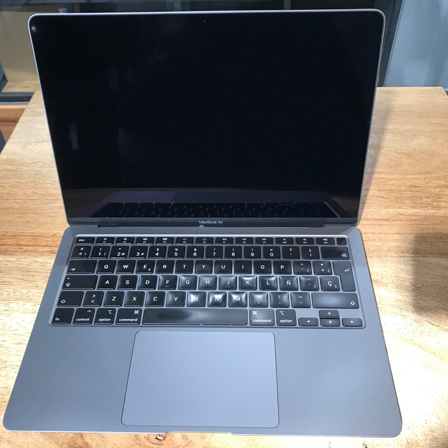 Macbook Air 13" 2020 (Producto Único)