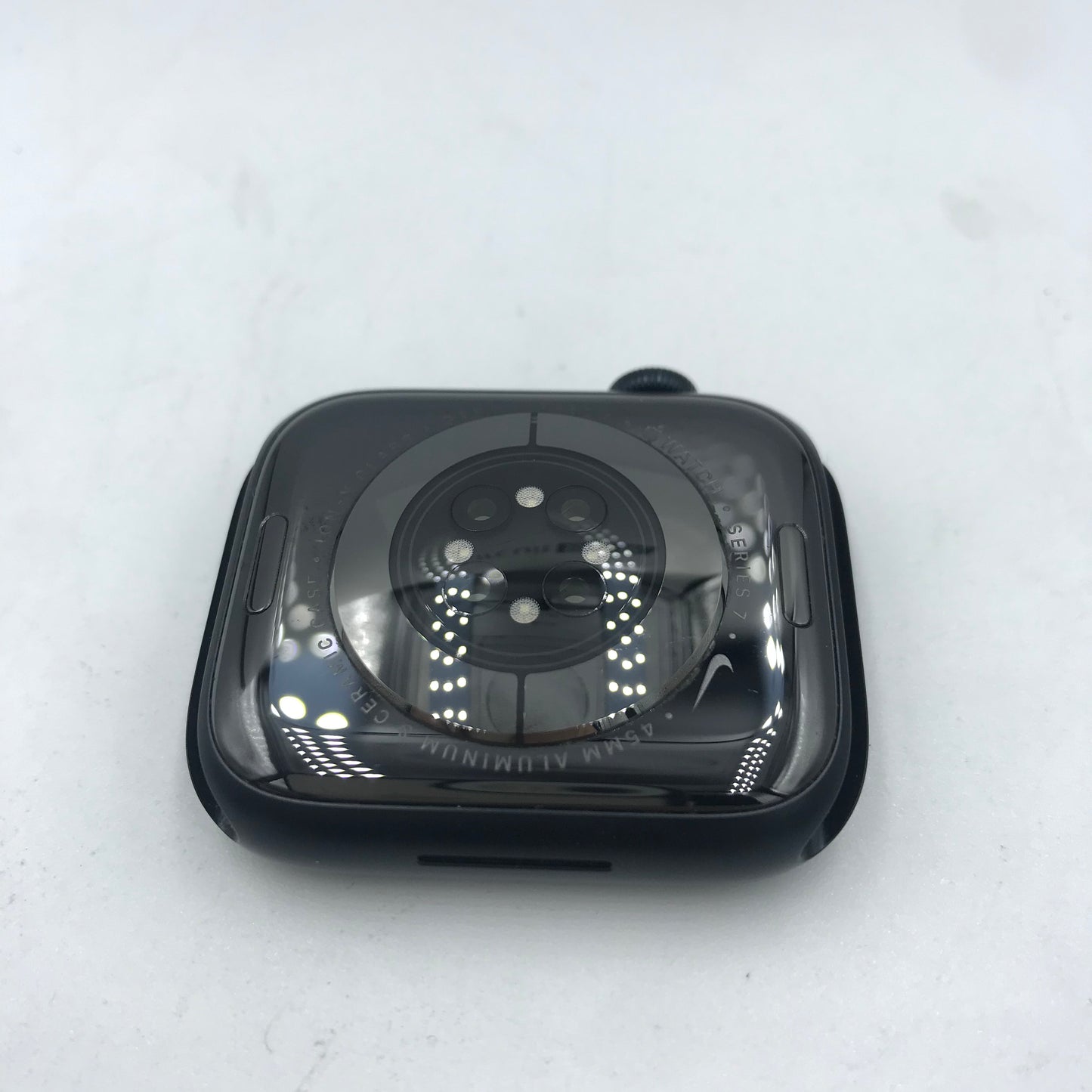 Apple Watch Series 7 45mm GPS Nike+ (Producto Unico)