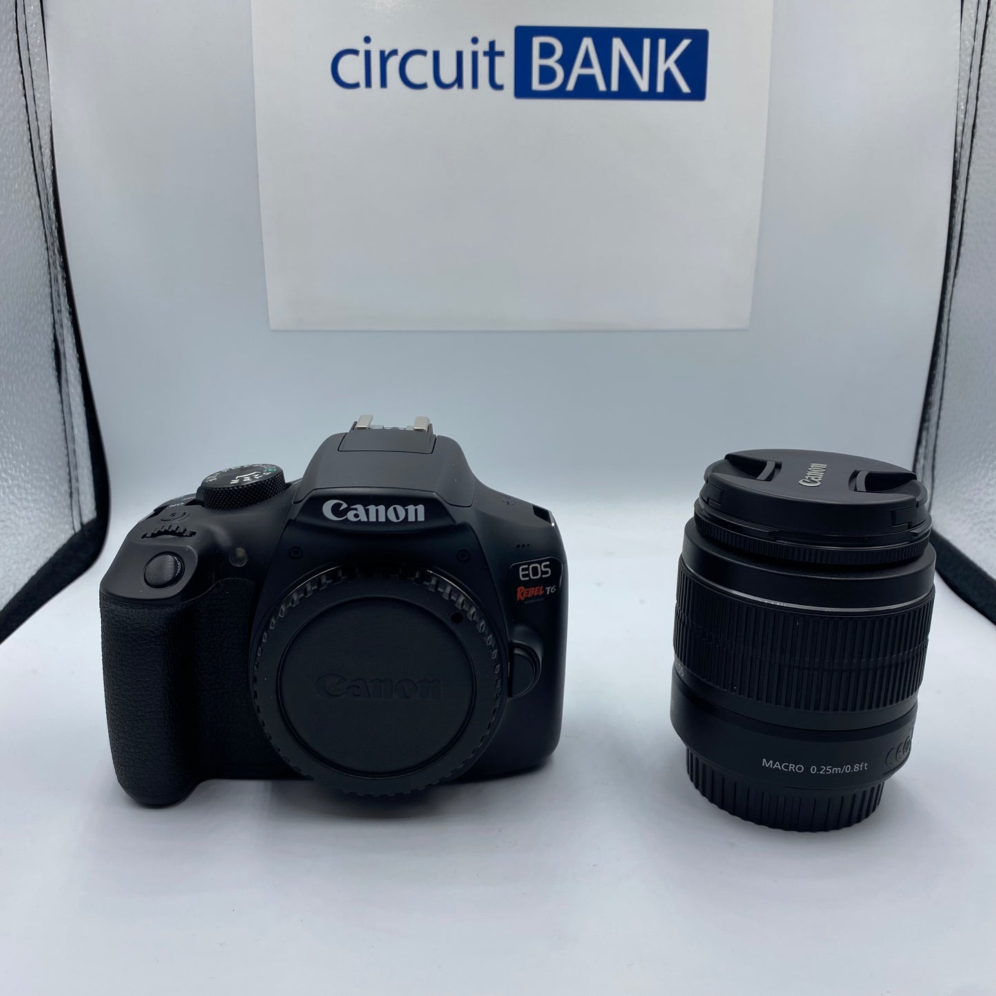Camara Canon EOS Rebel T6 c/ lente 18-55mm III (Producto Único)
