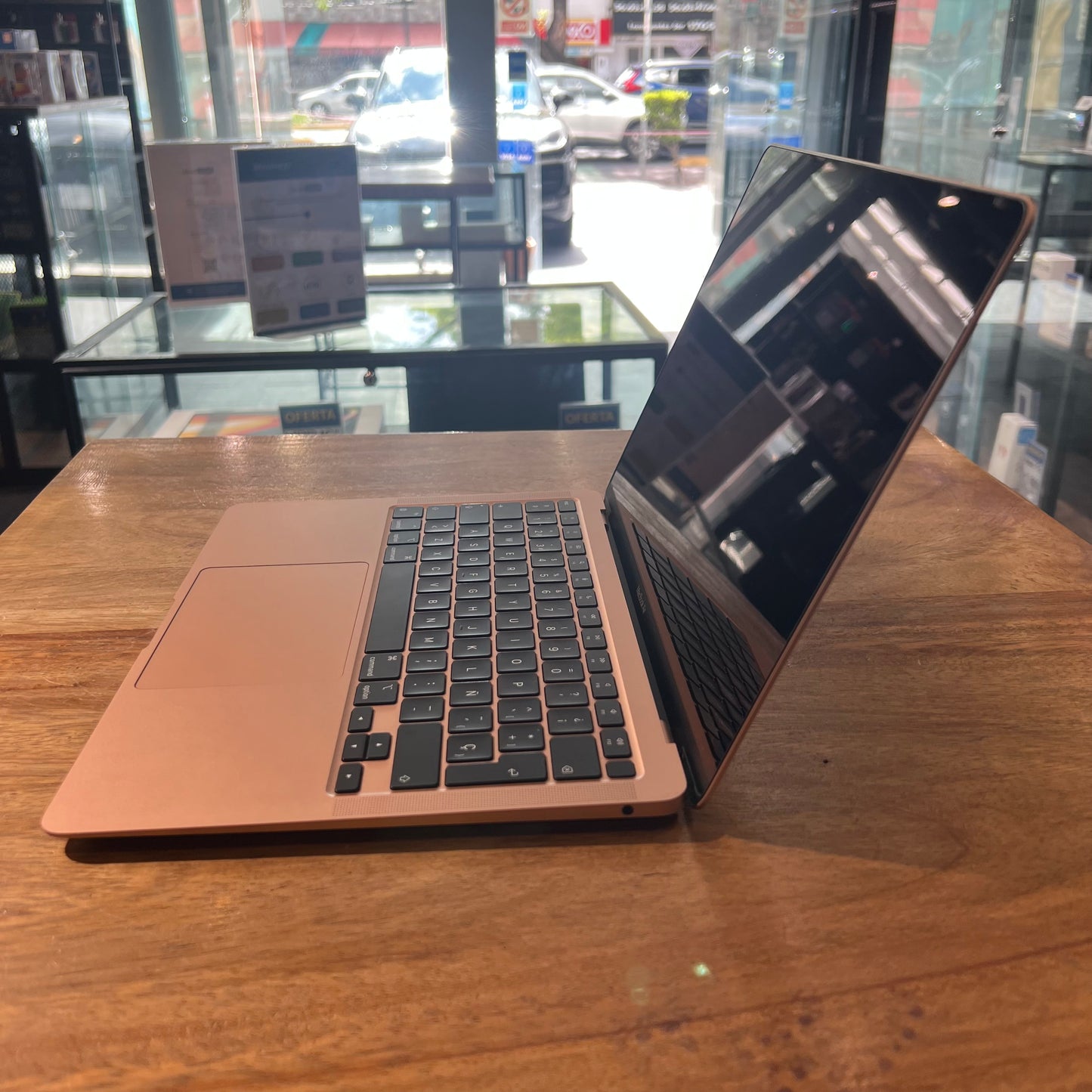 Macbook Air M1 2020 (Producto Único)