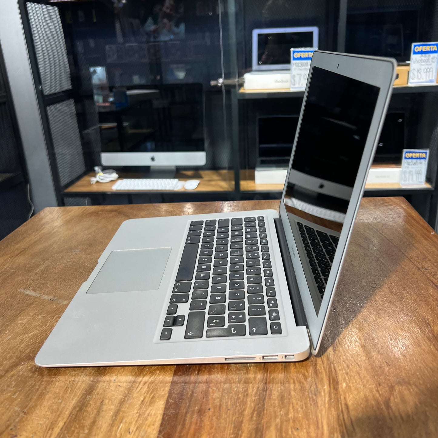 Macbook Air 13" 2017 (Producto ùnico)