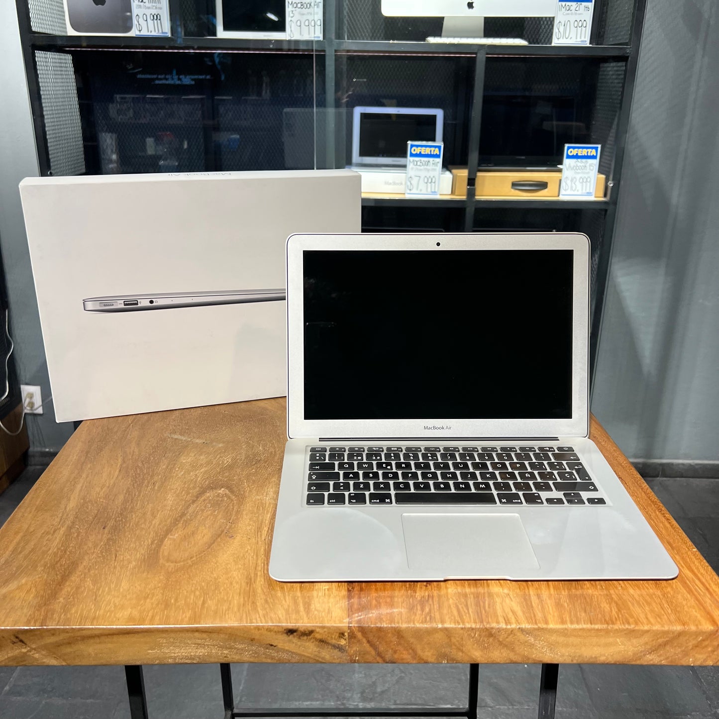 Macbook Air 13" 2017 (Producto ùnico)