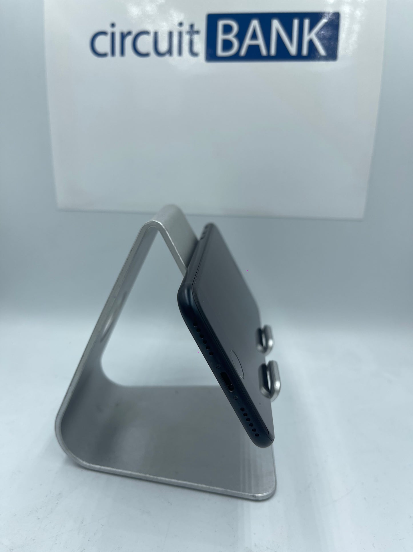 iPhone SE 2022 64 GB (Producto Unico)